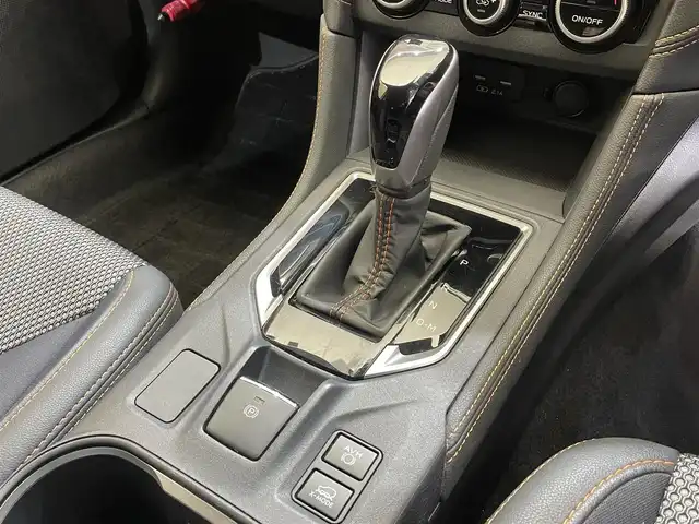 スバル ＸＶ ハイブリッド アドバンス 岩手県 2019(令1)年 7.5万km クールグレーカーキ ４WD/ルーフレール/X-MODE/ヒルディセントコントロール/アイサイトVer.3/プリクラッシュブレーキ/全車速追従機能付きクルーズコントロール/アクティブレーンキープ/AT誤発進抑制制御/先行車発信お知らせ機能/コーナーセンサー/スバルリヤビークルディテクション/ハイビームアシスト/横滑り防止装置/アイドリングストップ/ステアリング連動ヘッドランプ/パドルシフト/オートビークルホールド/前席パワーシート/純正ナビ/フルセグTV/ドライブレコーダー/ETC2.0/バック・サイドモニター/LEDヘッドランプ/フロント・リヤフォグランプ/純正18インチアルミホイール