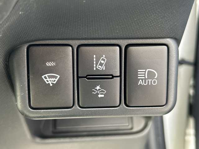 トヨタ アクア S グランパー 三重県 2020(令2)年 3.1万km ホワイトパールクリスタルシャイン /禁煙車//純正ナビ/　フルセグTV/CD/Bluetooth//全周囲カメラ　//ＬＥＤヘッドライト//トヨタセーフティーセンス　//レーンキープアシスト　//前後コーナーセンサー　//パーキングアシスト　//純正ホイール//オートマチックハイビーム　//ライトレベライザー//コハクカラーシート//スペアキー//取説