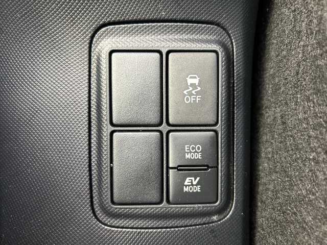 トヨタ アクア S グランパー 三重県 2020(令2)年 3.1万km ホワイトパールクリスタルシャイン /禁煙車//純正ナビ/　フルセグTV/CD/Bluetooth//全周囲カメラ　//ＬＥＤヘッドライト//トヨタセーフティーセンス　//レーンキープアシスト　//前後コーナーセンサー　//パーキングアシスト　//純正ホイール//オートマチックハイビーム　//ライトレベライザー//コハクカラーシート//スペアキー//取説