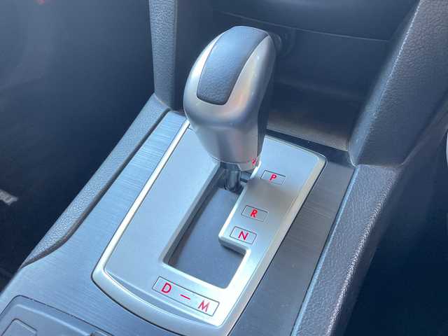 スバル レガシィ Ｂ４ 2．0GT DIT アイサイト 神奈川県 2013(平25)年 11.9万km サテンホワイトパール ワンオーナー/純正ナビ（BT/CD/DVD）/フルセグテレビ/レーダークルーズコントロール/ドライブレコーダー/ETC/横滑り防止機能/アイサイト/ハーフレザーシート/運転席パワーシート/純正フロアマット/保証書/取扱説明書