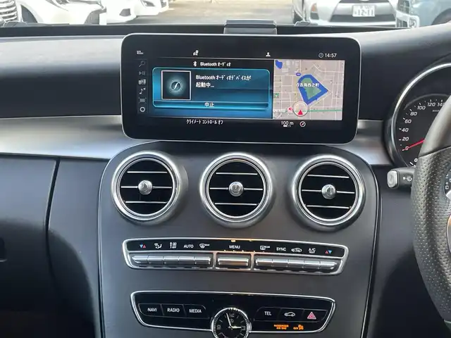 メルセデス・ベンツ Ｃ１８０ アバンギャルド AMGライン 大阪府 2020(令2)年 1.3万km 黒 純正ナビ/-Bluetooth/フルセグTV/FM/AM/禁煙車/衝突被害軽減ブレーキ/レーダークルーズコントロール/純正18AW/レーンアシストキープ/パワーシート/シートヒーター/コーナーセンサー/ETC/プッシュスタート/スマートキー/-スペアキー×１