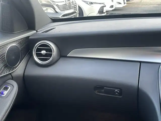 メルセデス・ベンツ Ｃ１８０ アバンギャルド AMGライン 大阪府 2020(令2)年 1.3万km 黒 純正ナビ/-Bluetooth/フルセグTV/FM/AM/禁煙車/衝突被害軽減ブレーキ/レーダークルーズコントロール/純正18AW/レーンアシストキープ/パワーシート/シートヒーター/コーナーセンサー/ETC/プッシュスタート/スマートキー/-スペアキー×１