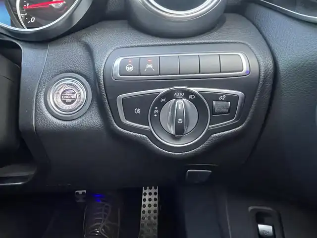 メルセデス・ベンツ Ｃ１８０ アバンギャルド AMGライン 大阪府 2020(令2)年 1.3万km 黒 純正ナビ/-Bluetooth/フルセグTV/FM/AM/禁煙車/衝突被害軽減ブレーキ/レーダークルーズコントロール/純正18AW/レーンアシストキープ/パワーシート/シートヒーター/コーナーセンサー/ETC/プッシュスタート/スマートキー/-スペアキー×１