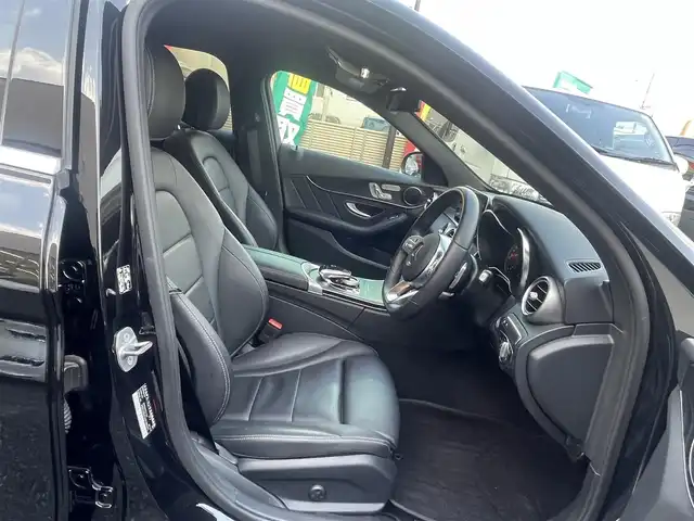 メルセデス・ベンツ Ｃ１８０ アバンギャルド AMGライン 大阪府 2020(令2)年 1.3万km 黒 純正ナビ/-Bluetooth/フルセグTV/FM/AM/禁煙車/衝突被害軽減ブレーキ/レーダークルーズコントロール/純正18AW/レーンアシストキープ/パワーシート/シートヒーター/コーナーセンサー/ETC/プッシュスタート/スマートキー/-スペアキー×１
