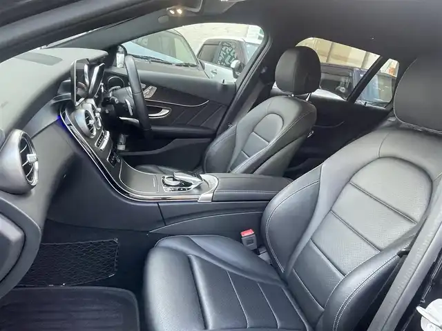 メルセデス・ベンツ Ｃ１８０ アバンギャルド AMGライン 大阪府 2020(令2)年 1.3万km 黒 純正ナビ/-Bluetooth/フルセグTV/FM/AM/禁煙車/衝突被害軽減ブレーキ/レーダークルーズコントロール/純正18AW/レーンアシストキープ/パワーシート/シートヒーター/コーナーセンサー/ETC/プッシュスタート/スマートキー/-スペアキー×１