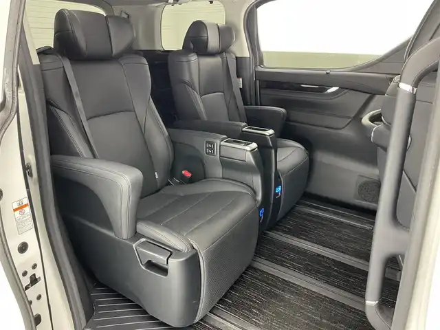 トヨタ アルファード S Cパッケージ 愛知県 2020(令2)年 7.3万km ホワイトパールクリスタルシャイン メーカーナビ　リアエンターテイメント　ＪＢＬ　全方位カメラ　デジタルインナーミラー　ＢＳＭ　パーキングアシスト　両側パワスラ　黒革　シートヒーター　衝突軽減　追従クルコン　前後ドラレコ　禁煙車　三眼LEDオートライト　ETC２．０　シートベンチレーション　オットマン