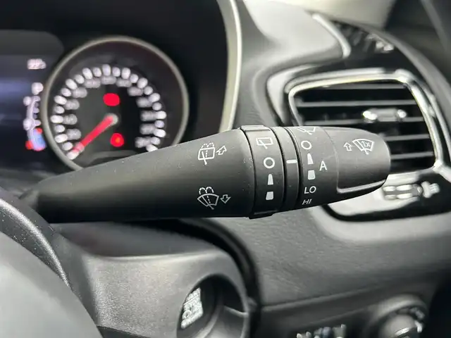 クライスラー・ジープ ジープ コンパス リミテッド 東京都 2021(令3)年 1.9万km 黒 ワンオーナー/純正メモリナビ/　フルセグTV/Bluetooth/AM・FM/AUX/バックカメラ/アクティブパークセンス/アイドリングストップ/ドライブレコーダー/ブラインドスポットモニター/車線逸脱警報/自動パーキングブレーキ/アダプティブクルーズコントロール/パワーシート/シートヒーター/ステアリングスイッチ/プッシュスタート/パワーバックドア/ドアバイザー/ルーフレール/純正フロアマット/純正18インチアルミホイール/スマートキー×２/保証書/点検記憶簿/取扱説明書/スペアキー