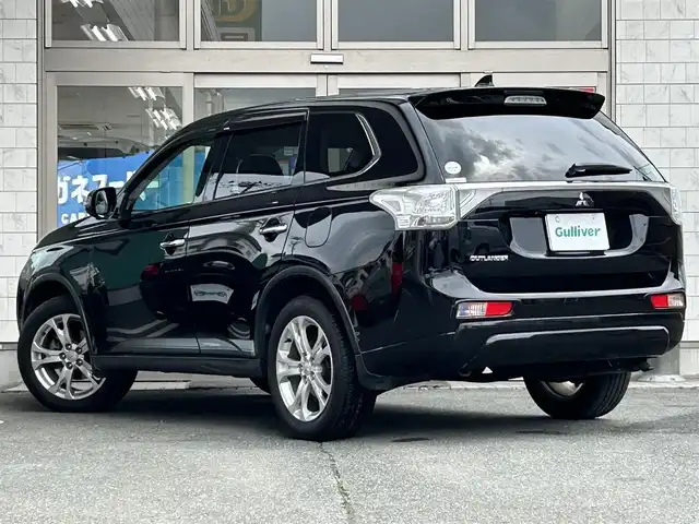 三菱 アウトランダー 24G ナビパッケージ 岩手県 2014(平26)年 6.3万km アメジストブラック 純正ナビ　/バックカメラ　/フルセグＴＶ　/電動リアゲート　/ビルトインＥＴＣ　/レーダークルーズコントロール/革調シートカバー　/革ステアリング /ナビステアリングスイッチ/パドルシフト　/ＥＣＯモード　/オートライト　/フォグランプ　/スマートキー/プッシュスタート/ドアバイザー/フロアマット/保証書　取説　ナビ取説