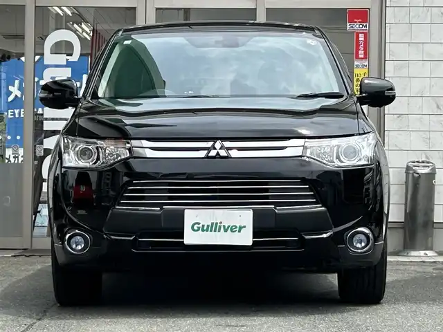 三菱 アウトランダー 24G ナビパッケージ 岩手県 2014(平26)年 6.3万km アメジストブラック 純正ナビ　/バックカメラ　/フルセグＴＶ　/電動リアゲート　/ビルトインＥＴＣ　/レーダークルーズコントロール/革調シートカバー　/革ステアリング /ナビステアリングスイッチ/パドルシフト　/ＥＣＯモード　/オートライト　/フォグランプ　/スマートキー/プッシュスタート/ドアバイザー/フロアマット/保証書　取説　ナビ取説