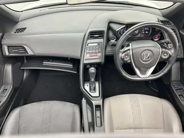 ホンダ Ｓ６６０ α 熊本県 2015(平27)年 6.1万km 白 ドライブレコーダー　/ＥＴＣ　/クルーズコントロール　/パドルシフト　/オートライト　/ＬＥＤヘッドライト　/ハーフレザーシート　/オートエアコン　/純正１６インチＡＷ　/スマートキー　/プッシュスタート