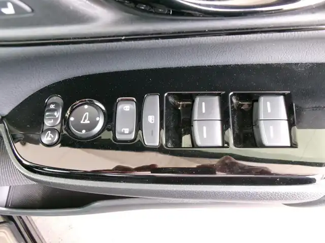 ホンダ ＣＲ－Ｖ ハイブリッド e:HEV EX ブラックED 群馬県 2020(令2)年 7万km クリスタルブラックパール ワンオーナー/ホンダセンシング/ブラインドスポットインフォメーション/電動パノラミックサンルーフ/Hondaインターナビ・フルセグTV/　・BT・DVD(VRU-205CVi)/バックモニター/純正ナビ連動前後ドライブレコーダー/　(DRH-204VD)/純正リモコンエンジンスターター/スマートキー×2/純正ビルトインETC2.0/ブラックレザーシート/前席パワーシート/全席シートヒーター/ハンズフリーアクセスパワーテールゲート/純正18インチアルミホイール/BLITZタワーバー/保証書＆取説
