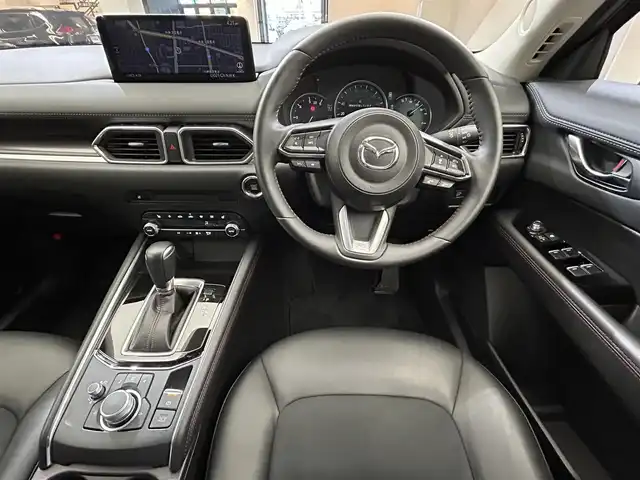 マツダ ＣＸ－５ XD ブラックトーンエディション 愛媛県 2022(令4)年 1.8万km ソウルレッドクリスタルM 10インチ純正ナビ　アラウンドビューモニター　ステアリングヒーター　ヘッドアップディスプレイ　BSM　シートヒーター　ハーフレザー　純正アルミ　D席パワーシート　APPLE Car Play　Bluetooth ETC　LEDヘッドライト　クルーズコントロール（追従有）　フルセグTV　オートライト　オートマチックハイビーム　純正フロアマット　