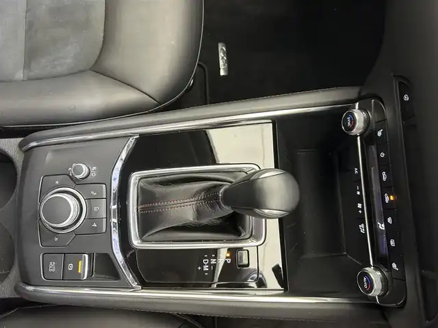マツダ ＣＸ－５ XD ブラックトーンエディション 愛媛県 2022(令4)年 1.8万km ソウルレッドクリスタルM 10インチ純正ナビ　アラウンドビューモニター　ステアリングヒーター　ヘッドアップディスプレイ　BSM　シートヒーター　ハーフレザー　純正アルミ　D席パワーシート　APPLE Car Play　Bluetooth ETC　LEDヘッドライト　クルーズコントロール（追従有）　フルセグTV　オートライト　オートマチックハイビーム　純正フロアマット　