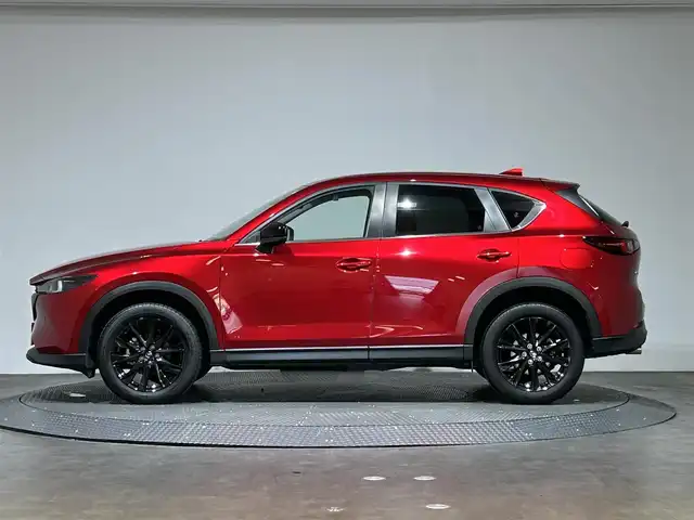 マツダ ＣＸ－５ XD ブラックトーンエディション 愛媛県 2022(令4)年 1.8万km ソウルレッドクリスタルM 10インチ純正ナビ　アラウンドビューモニター　ステアリングヒーター　ヘッドアップディスプレイ　BSM　シートヒーター　ハーフレザー　純正アルミ　D席パワーシート　APPLE Car Play　Bluetooth ETC　LEDヘッドライト　クルーズコントロール（追従有）　フルセグTV　オートライト　オートマチックハイビーム　純正フロアマット　