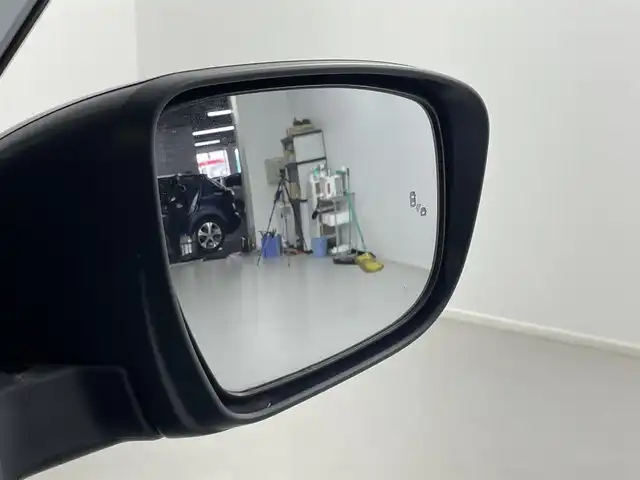 日産 セレナ ハイウェイスター V 埼玉県 2019(令1)年 6.7万km ダイヤモンドブラック 純正ナビ　/　(AM/FM/Bluetooth/フルセグ)/両側パワースライドドア　/プロパイロット　/エマージェンシーブレーキ　/クロストラフィックアラート　/車線逸脱警報/車線逸脱防止支援/後側方車両検知警報　/後側方衝突防止支援　/速度標識表示　/道路標識表示　/アラウンドビューモニター/純正アルミホイール１６インチ/コーナーセンサー/ＬＥＤヘッドライト