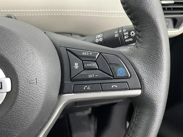 日産 セレナ ハイウェイスター V 埼玉県 2019(令1)年 6.7万km ダイヤモンドブラック 純正ナビ　/　(AM/FM/Bluetooth/フルセグ)/両側パワースライドドア　/プロパイロット　/エマージェンシーブレーキ　/クロストラフィックアラート　/車線逸脱警報/車線逸脱防止支援/後側方車両検知警報　/後側方衝突防止支援　/速度標識表示　/道路標識表示　/アラウンドビューモニター/純正アルミホイール１６インチ/コーナーセンサー/ＬＥＤヘッドライト