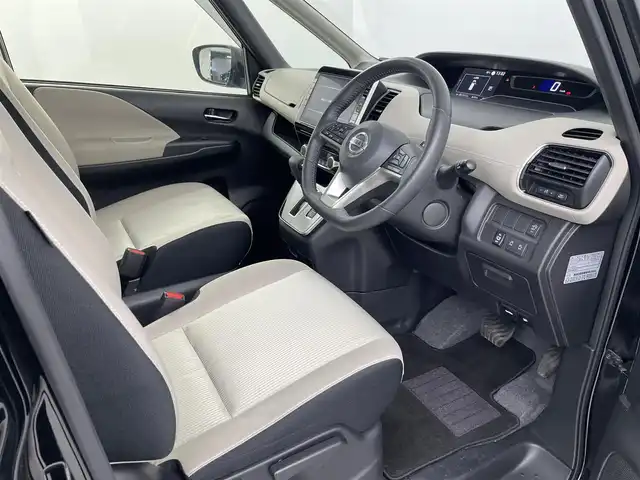 日産 セレナ ハイウェイスター V 埼玉県 2019(令1)年 6.7万km ダイヤモンドブラック 純正ナビ　/　(AM/FM/Bluetooth/フルセグ)/両側パワースライドドア　/プロパイロット　/エマージェンシーブレーキ　/クロストラフィックアラート　/車線逸脱警報/車線逸脱防止支援/後側方車両検知警報　/後側方衝突防止支援　/速度標識表示　/道路標識表示　/アラウンドビューモニター/純正アルミホイール１６インチ/コーナーセンサー/ＬＥＤヘッドライト