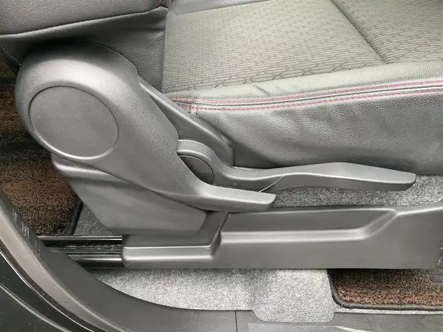スズキ スペーシア カスタム HYBRID XS 千葉県 2020(令2)年 7万km ブルーイッシュブラックパール3 純正8インチナビ/(フルセグTV/BT/CD/DVD/FM/AM)/リアサーキュレーター/衝突被害軽減システム/車線逸脱警報/ハーフレザーシート/両側パワースライドドア/横滑り防止装置/ビルトインETC/アイドリングストップ/LEDヘッドライト/フォグランプ/オートライト/ウィンカーミラー/電動格納ミラー/純正14インチAW/シートヒーター/シートリフター/プッシュスタート/スマートキー/フロアマット/ドアバイザー/スペアキー/取扱説明書/保証書