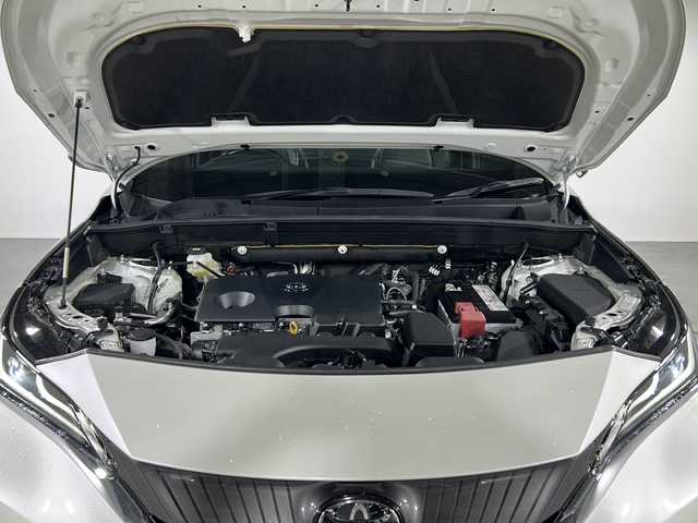 トヨタ ハリアー G レザーパッケージ 福岡県 2021(令3)年 5.1万km ホワイトパールクリスタルシャイン 純正8型ディスプレイオーディオ/フルセグテレビ/バックカメラ/LEDヘッドライト/デジタルインナーミラー/レーダークルーズコントロール/シートヒーター/シートクーラー/ステアリングヒーター/オートハイビーム/オートライト/純正18インチアルミホイール/パワーバックドア/革巻きステアリング/オートドアミラー/ETC
