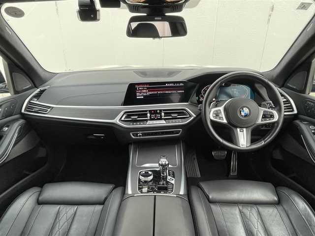 ＢＭＷ Ｘ７ xDrive35d Mスポーツ 東京都 2021(令3)年 5万km サファイアブラックP iDriveナビ/12セグ/イノベーションパッケージ/HUD/ディスプレイキー/ジェスチャーコントロール/360°カメラ/メリノブラックレザーシート/ACC/LEDオートハイビーム /ウェルネスパッケージ/スカイラウンジパノラマサンルーフ/純正21inchAW/インテリジェントセーフティパッケージ/ACC/LCW/ステアアシスト/エアサス/HDC/パドルシフト/アルカンターラルーフライニング/Harman Kardonプレミアムサウンド/ソフトクローズドドア/クリスタルシフトノブ/ワイヤレスチャージ/ブルーキャリパー