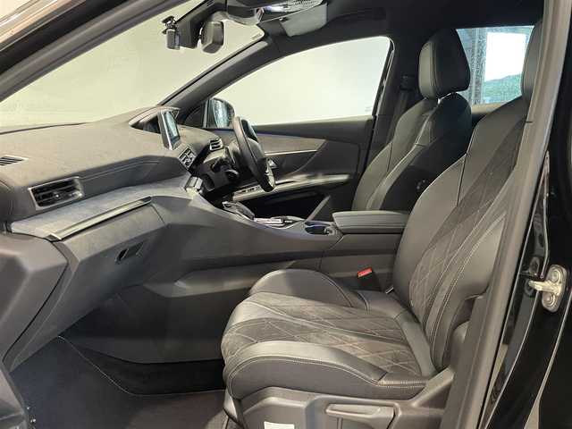プジョー ３００８ GT ブルー HDi 愛知県 2020(令2)年 5.2万km 黒 純正ディスプレイオーディオ　/Ｂｌｕｅｔｏｏｔｈ　/ＡｐｐｌｅＣａｒＰｌａｙ　/ＡｎｄｒｏｉｄＡｕｔｏ　/バックカメラ　/パーキングセンサー　/ハーフレザー　/ＡＣＣ　/ＬＫＡ　/ＢＳＭ　/ドライブレコーダー　/ＥＴＣ/ウィンカーミラー/アイドリングストップ/プッシュスタート