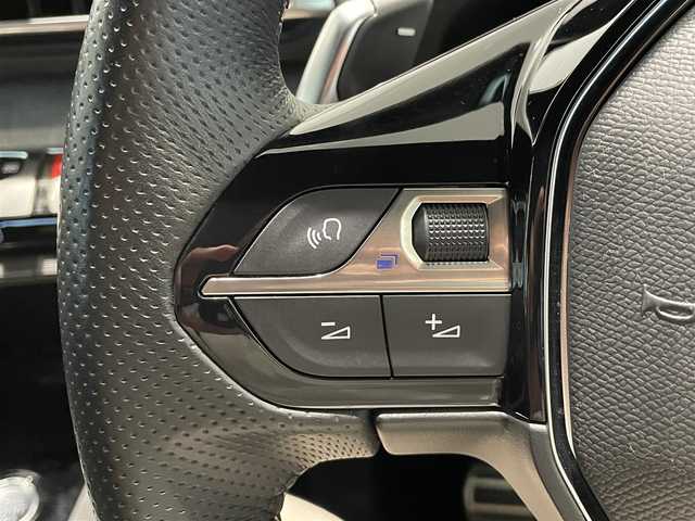 プジョー ３００８ GT ブルー HDi 愛知県 2020(令2)年 5.2万km 黒 純正ディスプレイオーディオ　/Ｂｌｕｅｔｏｏｔｈ　/ＡｐｐｌｅＣａｒＰｌａｙ　/ＡｎｄｒｏｉｄＡｕｔｏ　/バックカメラ　/パーキングセンサー　/ハーフレザー　/ＡＣＣ　/ＬＫＡ　/ＢＳＭ　/ドライブレコーダー　/ＥＴＣ/ウィンカーミラー/アイドリングストップ/プッシュスタート