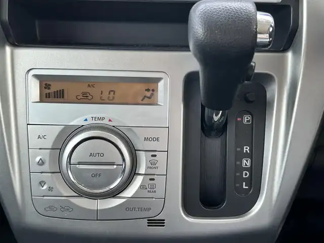 スズキ ハスラー F リミテッド 埼玉県 2017(平29)年 5.3万km クリスタルホワイトパール/ブラック2トーン KENWOODナビ/・MDV-D404BT/・バックカメラ/・ワンセグ/・CD/DVD/・Bluetooth/純正フロアマット/純正ドアバイザー/前席シートヒータ/横滑り防止/衝突軽減