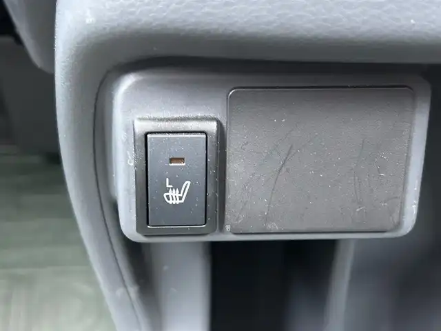 スズキ ハスラー F リミテッド 埼玉県 2017(平29)年 5.3万km クリスタルホワイトパール/ブラック2トーン KENWOODナビ/・MDV-D404BT/・バックカメラ/・ワンセグ/・CD/DVD/・Bluetooth/純正フロアマット/純正ドアバイザー/前席シートヒータ/横滑り防止/衝突軽減