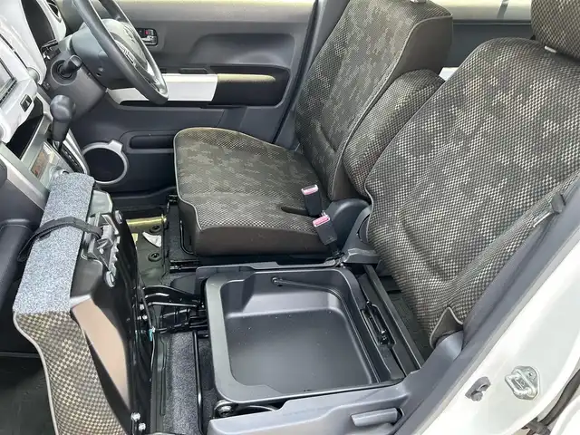 スズキ ハスラー F リミテッド 埼玉県 2017(平29)年 5.3万km クリスタルホワイトパール/ブラック2トーン KENWOODナビ/・MDV-D404BT/・バックカメラ/・ワンセグ/・CD/DVD/・Bluetooth/純正フロアマット/純正ドアバイザー/前席シートヒータ/横滑り防止/衝突軽減