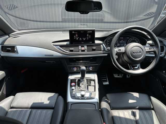 アウディ Ａ７ SB 2.0 TFSI クワトロ S LINE P 福島県 2018(平30)年 6.6万km グレイシアホワイトメタリック マトリクスLED/パークアシストパッケージ/バック、フロントカメラ/BOSEサウンド/純正19AW/純正ナビ(CD/DVD/BT/SD/AUX/USB)/フルセグ/ステアリングスイッチ/パドルシフト/黒レザーシート/シートヒーター/パワーシート/パワーバックドア/クルーズコントロール/ETC/レインセンサー/オートホールド/シートヒーター/取扱説明書/保証書/スペアキー