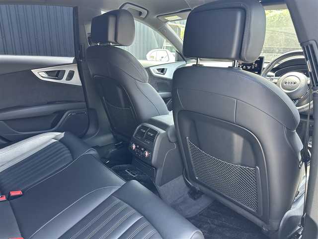 アウディ Ａ７ SB 2.0 TFSI クワトロ S LINE P 福島県 2018(平30)年 6.6万km グレイシアホワイトメタリック マトリクスLED/パークアシストパッケージ/バック、フロントカメラ/BOSEサウンド/純正19AW/純正ナビ(CD/DVD/BT/SD/AUX/USB)/フルセグ/ステアリングスイッチ/パドルシフト/黒レザーシート/シートヒーター/パワーシート/パワーバックドア/クルーズコントロール/ETC/レインセンサー/オートホールド/シートヒーター/取扱説明書/保証書/スペアキー