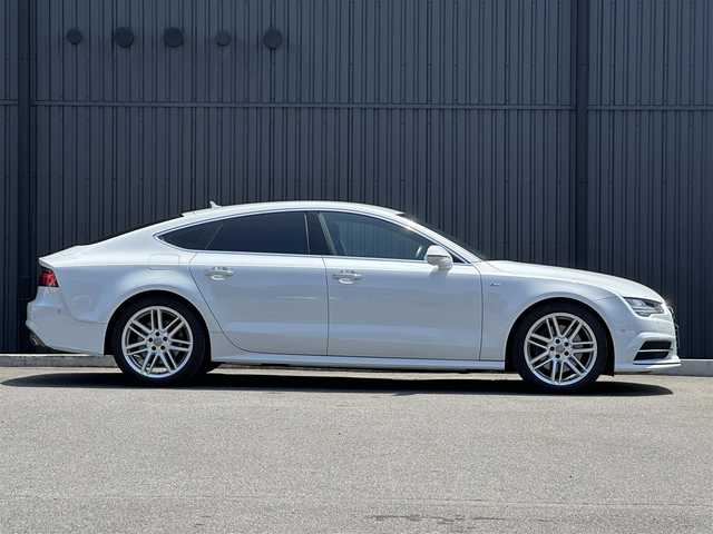 アウディ Ａ７ SB 2.0 TFSI クワトロ S LINE P 福島県 2018(平30)年 6.6万km グレイシアホワイトメタリック マトリクスLED/パークアシストパッケージ/バック、フロントカメラ/BOSEサウンド/純正19AW/純正ナビ(CD/DVD/BT/SD/AUX/USB)/フルセグ/ステアリングスイッチ/パドルシフト/黒レザーシート/シートヒーター/パワーシート/パワーバックドア/クルーズコントロール/ETC/レインセンサー/オートホールド/シートヒーター/取扱説明書/保証書/スペアキー