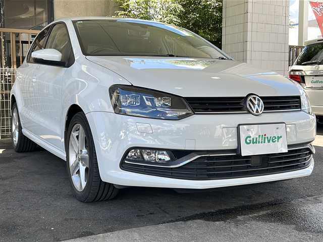 フォルクスワーゲン ポロ TSIハイライン 京都府 2016(平28)年 2万km 白 純正ＳＤナビ　/フルセグTV /Bluetooth/CD/DVD再生機能有/iPod/USB/バックカメラ　/ＬＥＤヘッドライト/オートライト　/クルーズコントロール/パドルシフト/パワーステアリング/パワーウィンドウ　/ハーフレザーシート　/D席シートヒーター　/前後社外ドライブレコーダー/純正AW16インチ　/アイドリングストップ　/Wサイドエアバッグ/カーテンエアバッグ/横滑り防止装置/盗難防止装置
