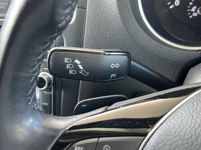 フォルクスワーゲン ポロ TSIハイライン 京都府 2016(平28)年 2万km 白 純正ＳＤナビ　/フルセグTV /Bluetooth/CD/DVD再生機能有/iPod/USB/バックカメラ　/ＬＥＤヘッドライト/オートライト　/クルーズコントロール/パドルシフト/パワーステアリング/パワーウィンドウ　/ハーフレザーシート　/D席シートヒーター　/前後社外ドライブレコーダー/純正AW16インチ　/アイドリングストップ　/Wサイドエアバッグ/カーテンエアバッグ/横滑り防止装置/盗難防止装置