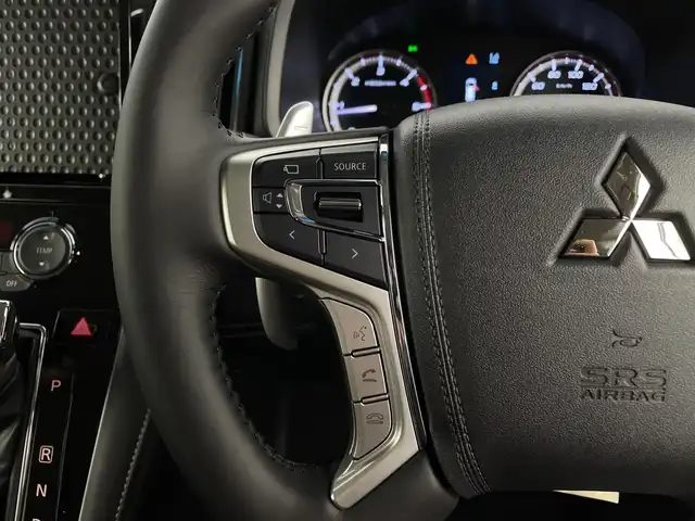 三菱 デリカＤ：５ シャモニー 新潟県 2025(令7)年 0.1千km パールⅡ 4WD/e-Assist/マルチアラウンドモニター/両側パワースライドドア/パワーバックドア/レーダークルーズコントロール/LEDオートライト/ハーフレザーシート/シートヒーター/純正18インチアルミホイール/パドルシフト/レーンキープアシスト/ブラインドスポットウォーニング/ステアリングヒーター/電格ミラー/ウィンカーミラー/スマートキー