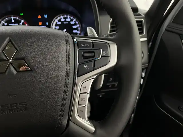 三菱 デリカＤ：５ シャモニー 新潟県 2025(令7)年 0.1千km パールⅡ 4WD/e-Assist/マルチアラウンドモニター/両側パワースライドドア/パワーバックドア/レーダークルーズコントロール/LEDオートライト/ハーフレザーシート/シートヒーター/純正18インチアルミホイール/パドルシフト/レーンキープアシスト/ブラインドスポットウォーニング/ステアリングヒーター/電格ミラー/ウィンカーミラー/スマートキー