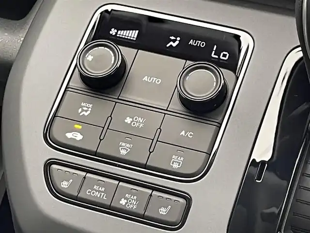 ホンダ フリード ハイブリット e:HEV クロスター 滋賀県 2025(令7)年 0.1千km プラチナホワイトパール 登録済未使用車/純正9インチナビ/【Bluetooth/フルセグTV/Apple CarPlay/Android Auto】/ホンダセンシング/・衝突軽減ブレーキ（CMBS）/・先行車発進お知らせ機能/・歩行者事故低減ステアリング/・路外逸脱抑制機能/・標識認識機能/・渋滞追従機能付アダプティブクルーズコントロール/・車線維持支援システム（LKAS）/・トラフィックジャムアシスト（渋滞運転支援機能）/・ブラインドスポットインフォメーション/・誤発進抑制機能/・後方誤発進抑制機能/・近距離衝突軽減ブレーキ/・急アクセル抑制機能/・パーキングセンサーシステム/・後退出庫サポート/・オートハイビーム/・アダプティブドライビングビーム/両側パワースライドドア/電動パーキングブレーキ/オートブレーキホールド/プッシュスタート/スマートキー/ステアリングリモコン