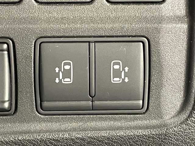 日産 セレナ e－パワー ハイウェイスター V 愛知県 2019(令1)年 5.9万km マルーンレッド 純正１０インチナビ登録時地図SDなし/（Bluetooth/FM/AM/フルセグTV/SD/CD・DVD再生）/アラウンドビュモニター　/プロパイロット　/衝突軽減ブレーキ　/両側パワースライドドア　/ビルトインＥＴＣ　/ブランドスポットモニター　/ドライブレコーダー　/ソナー/ＬＥＤヘッドライト/LEDフォグランプ/プッシュスタート　/　　-スマートキー/純正フロアマット/純正16インチAW/後席サンバイザー