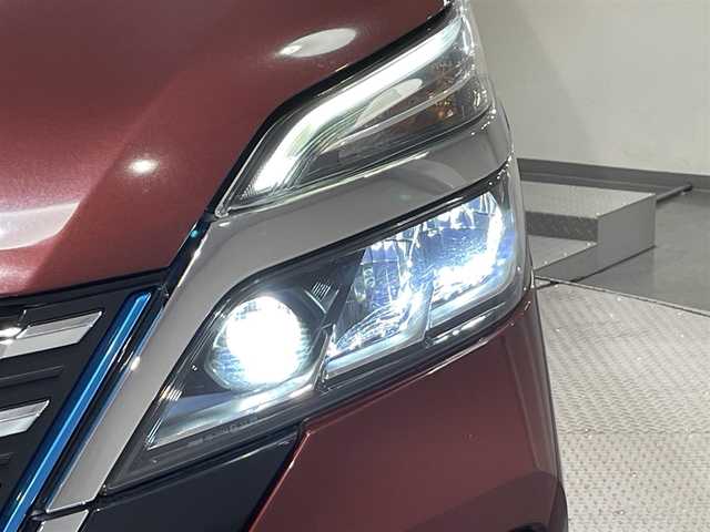日産 セレナ e－パワー ハイウェイスター V 愛知県 2019(令1)年 5.9万km マルーンレッド 純正１０インチナビ登録時地図SDなし/（Bluetooth/FM/AM/フルセグTV/SD/CD・DVD再生）/アラウンドビュモニター　/プロパイロット　/衝突軽減ブレーキ　/両側パワースライドドア　/ビルトインＥＴＣ　/ブランドスポットモニター　/ドライブレコーダー　/ソナー/ＬＥＤヘッドライト/LEDフォグランプ/プッシュスタート　/　　-スマートキー/純正フロアマット/純正16インチAW/後席サンバイザー