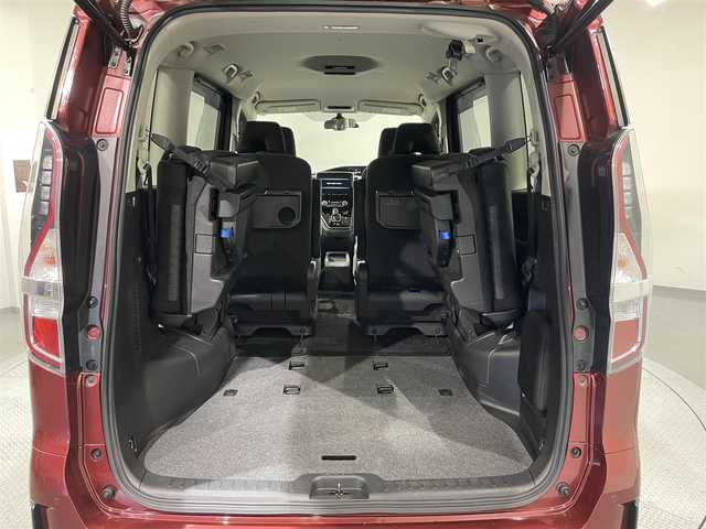 日産 セレナ e－パワー ハイウェイスター V 愛知県 2019(令1)年 5.9万km マルーンレッド 純正１０インチナビ登録時地図SDなし/（Bluetooth/FM/AM/フルセグTV/SD/CD・DVD再生）/アラウンドビュモニター　/プロパイロット　/衝突軽減ブレーキ　/両側パワースライドドア　/ビルトインＥＴＣ　/ブランドスポットモニター　/ドライブレコーダー　/ソナー/ＬＥＤヘッドライト/LEDフォグランプ/プッシュスタート　/　　-スマートキー/純正フロアマット/純正16インチAW/後席サンバイザー