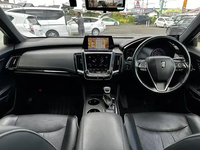 トヨタ クラウン ハイブリッド RS アドバンス 宮城県 2020(令2)年 9.5万km ホワイトパールクリスタルシャイン レザーシートパッケージ/・黒革シート/・シートベンチレーション/ムーンルーフ/デジタルインナーミラー/＝＝＝/セーフティセンス/・プリクラッシュセーフティ/・レーントレーシングアシスト/・レーダークルーズコントロール/・オートマチックハイビーム/・ロードサインアシスト/・先行車発進告知機能/ブラインドスポットモニター/リアクロストラフィックオートブレーキ/リアクロストラフィックアラート/純正ナビ/・CD/DVD/・Bluetooth/・フルセグTV/バックカメラ/ビルトインETC/ドライブレコーダー/AC100V/100Wコンセント/パワーシート/シートヒーター/ステアリグヒーター/革巻きステアリング/ステアリングスイッチ/パドルシフト/電動パーキングブレーキ/ブレーキホールド/3眼LEDヘッドランプ/シーケンシャルターンランプ/フォグランプ/オートライト/スマートキー＆プッシュスタート/スペアキー/電動格納ミラー/純正18インチAW/純正フロアマット/W/サイド/カーテンエアバッグ