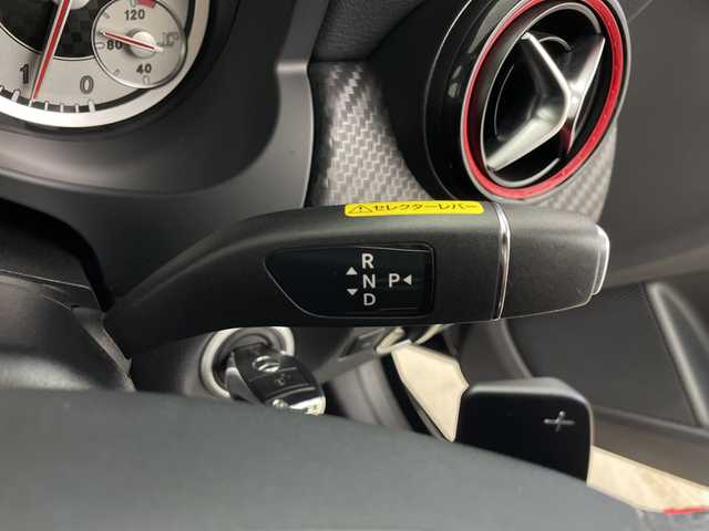 メルセデス・ベンツ Ａ２５０ シュポルト 4MATIC 鹿児島県 2014(平26)年 1.1万km コスモスブラック ワンオーナー/メーカーナビ/(BT/CD/AM/FM/フルセグTV)/バックカメラ/前後コーナーセンサー/パドルシフト/前席シートヒーター/前席パワーシート/シートメモリー/レザーシート/衝突軽減ブレーキ/４WD/ターボ/ETC/純正18インチアルミホイール/純正フロアマット/保証書/取扱説明書