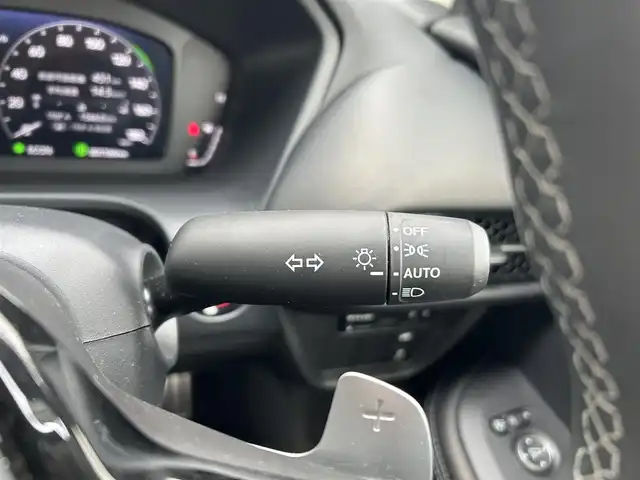 ホンダ ＺＲ－Ｖ ハイブリッド e:HEV Z 埼玉県 2025(令7)年 0.2万km パール ・ワンオーナー/新車1か月点検（5月26日）　6か月点検（9月28日）/・Honda SENSING/・前後ドライブレコーダー/・後退出庫サポート/・アダプティブドライビングビーム/・マルチビューカメラシステム/・Honda CONNECTディスプレー（TVキャンセラー）/・＋ETC2.0車載器＋ワイヤレス充電器/・本革シート＋運転席8ウェイ助手席4ウェイパワーシート/・ドライビングポジションシステム付/・運転席＆助手席シートヒーター/・BOSEプレミアムサウンドシステム(12スピーカー)/・ハンズフリーアクセスパワーテールゲート/(予約クローズ機能付)/・18インチアルミホイール(切削＋ベルリナブラック)/・ステアリングヒーター/・レーダークルーズコントロール/・イルミネーションスカッフプレート/・電子パキングブレーキ/・オートホールド/・オートライト/・LEDヘットライト/・BSM/・コーナーセンサー/・保証書/・取説/・スマートキー×２/・プレミアムグラスコーティング新車時施工メンテナンスキット車載