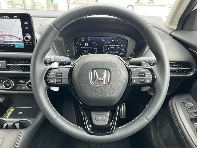 ホンダ ＺＲ－Ｖ ハイブリッド e:HEV Z 埼玉県 2025(令7)年 0.2万km パール ・ワンオーナー/新車1か月点検（5月26日）　6か月点検（9月28日）/・Honda SENSING/・前後ドライブレコーダー/・後退出庫サポート/・アダプティブドライビングビーム/・マルチビューカメラシステム/・Honda CONNECTディスプレー（TVキャンセラー）/・＋ETC2.0車載器＋ワイヤレス充電器/・本革シート＋運転席8ウェイ助手席4ウェイパワーシート/・ドライビングポジションシステム付/・運転席＆助手席シートヒーター/・BOSEプレミアムサウンドシステム(12スピーカー)/・ハンズフリーアクセスパワーテールゲート/(予約クローズ機能付)/・18インチアルミホイール(切削＋ベルリナブラック)/・ステアリングヒーター/・レーダークルーズコントロール/・イルミネーションスカッフプレート/・電子パキングブレーキ/・オートホールド/・オートライト/・LEDヘットライト/・BSM/・コーナーセンサー/・保証書/・取説/・スマートキー×２/・プレミアムグラスコーティング新車時施工メンテナンスキット車載