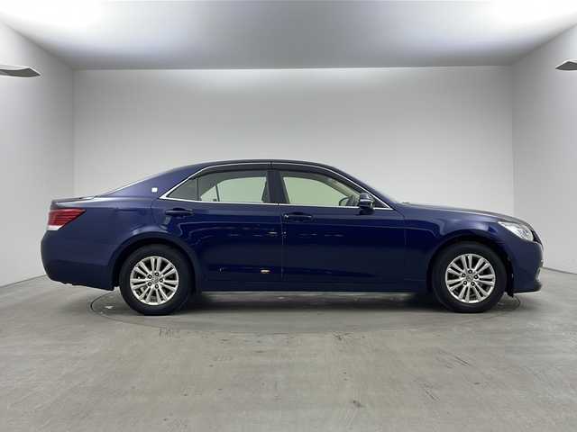 トヨタ クラウン ロイヤル ロイヤル 兵庫県 2013(平25)年 8.3万km ダークブルーマイカ ・純正HDＤナビ（フルセグ・ＢＴ・ＤＶＤ・ＣＤ・ＨＤＤ）/・バックカメラ/・クルーズコントロール/・ビルトインＥＴＣ/・ドライブレコーダー/・ＬＥＤオートライト/・フォグランプ/・ＭＴモード付ＡＴ/・ステアリングリモコン/・オールオートパワーウィンドウ/・純正16インチアルミホイール/・フロアマット/・横滑り防止/・スマートキー/・プッシュスタート/・Ｗ＋サイドエアバック/・カーテンエアバック/・電動格納ミラー/・ウインカーミラー