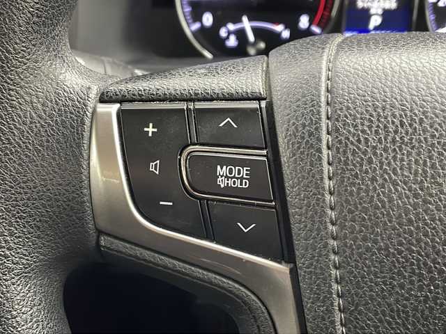 トヨタ クラウン ロイヤル ロイヤル 兵庫県 2013(平25)年 8.3万km ダークブルーマイカ ・純正HDＤナビ（フルセグ・ＢＴ・ＤＶＤ・ＣＤ・ＨＤＤ）/・バックカメラ/・クルーズコントロール/・ビルトインＥＴＣ/・ドライブレコーダー/・ＬＥＤオートライト/・フォグランプ/・ＭＴモード付ＡＴ/・ステアリングリモコン/・オールオートパワーウィンドウ/・純正16インチアルミホイール/・フロアマット/・横滑り防止/・スマートキー/・プッシュスタート/・Ｗ＋サイドエアバック/・カーテンエアバック/・電動格納ミラー/・ウインカーミラー