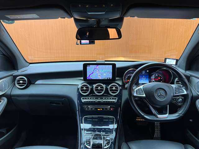 メルセデス・ベンツ ＧＬＣ２２０ d 4マチック クーペ スポーツ 本革 千葉県 2017(平29)年 6.6万km 紺 パノラマSR　/Burmesterサウンド　/黒革シート　/ACC　/ナビ　/TV　/360°Bluetooth接続　/HUD　/シートヒーター　/電動リアゲート　/アクティブパーキング　/アンビエントライト　/衝突軽減B　/BSM　/LKA　/ETC　/ドラレコ