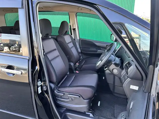 日産 セレナ ハイウェイスター Vセレクション 宮城県 2017(平29)年 6.6万km ダイヤモンドブラック ワンオーナー/エマージェンシーブレーキ/車線逸脱警報/純正SDナビ/【CD・DVD・SD・BT・フルセグTV】/バックカメラ/ETC/両側パワースライドドア/純正16インチAW/社外GPSレーダー/クルーズコントロール/横滑り防止装置/アイドリングストップ/リアサンシェード/ウィンカーミラー/オートライト/LEDヘッドライト/フォグライト/スマートキー