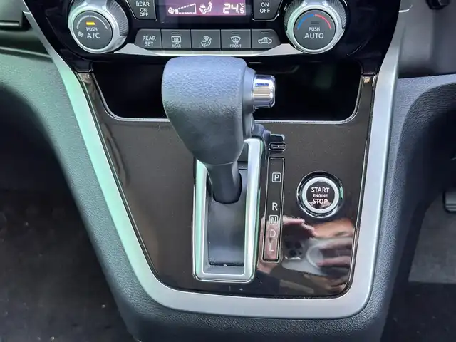 日産 セレナ ハイウェイスター Vセレクション 宮城県 2017(平29)年 6.6万km ダイヤモンドブラック ワンオーナー/エマージェンシーブレーキ/車線逸脱警報/純正SDナビ/【CD・DVD・SD・BT・フルセグTV】/バックカメラ/ETC/両側パワースライドドア/純正16インチAW/社外GPSレーダー/クルーズコントロール/横滑り防止装置/アイドリングストップ/リアサンシェード/ウィンカーミラー/オートライト/LEDヘッドライト/フォグライト/スマートキー