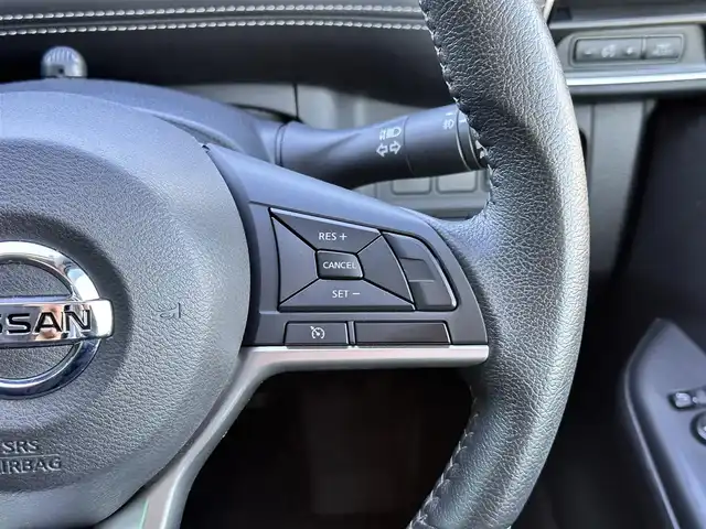 日産 セレナ ハイウェイスター Vセレクション 宮城県 2017(平29)年 6.6万km ダイヤモンドブラック ワンオーナー/エマージェンシーブレーキ/車線逸脱警報/純正SDナビ/【CD・DVD・SD・BT・フルセグTV】/バックカメラ/ETC/両側パワースライドドア/純正16インチAW/社外GPSレーダー/クルーズコントロール/横滑り防止装置/アイドリングストップ/リアサンシェード/ウィンカーミラー/オートライト/LEDヘッドライト/フォグライト/スマートキー